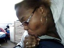 California Girl Worships Huge Black Dick. Presley đã trao đổi tin nhắn gợi cảm với Prince, gửi những hình ảnh và tin nhắn nghịch ngợm. Cô gần như gặp rắc rối khi Prince gửi cho cô một bức ảnh chụp con cặc to lớn màu đen của anh ta trong khi Presley đang ăn tối với chồng cô. Cuối cùng khi chồng cô đi ra khỏi thị trấn, Presley mời người tình của cô đến và mọi thứ trở nên nhanh chóng. Cô ấy phimsx thậm chí không chờ đợi để ra khỏi bồn tắm và bắt đầu bú con cặc to đen của anh ta ngay tại đó. Sau đó, cô ấy bị đụ trong phòng khách của cô ấy thực sự khó khăn và cums nhiều lần. Đừng bỏ lỡ điều này nhé các bạn, nó thật tuyệt vời!